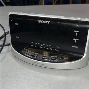 Sony Dream Machine AM/FM Radio - Black and White